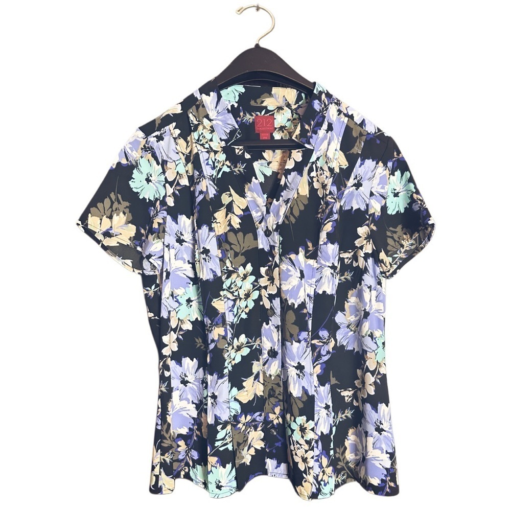 5/$25 😻 212 Collection Floral Women's Top - Black and Blue